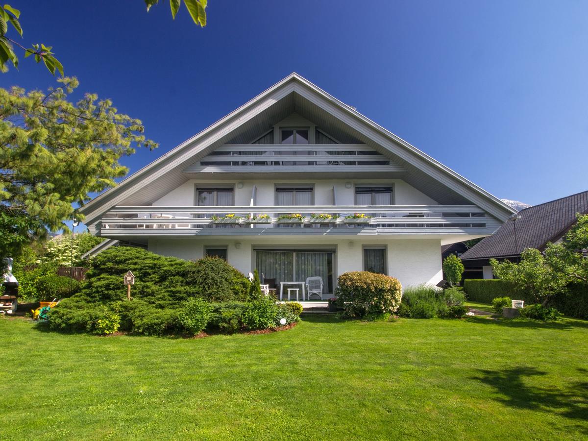 Apartments Dolzan Bled Bagian luar foto